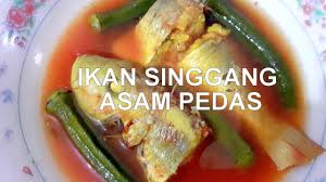 Assalamualaikum dan hai semua, video kali ini laici susu akan kongsikan resepi untuk membuat singgang pedas ikan kerisi. Kerisi Singgang Asam Pedas Masakan Terengganu Autumnlady Youtube