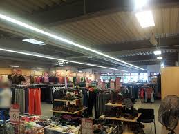 Matratzen halle xxl verfügt über matratzen jeden typs bis hin zu einer gewichtsklasse von 300 kilogramm. á Bon Prix Outlet Hamburg Gute Preise Nochmals Reduziert Lohnt Sich S