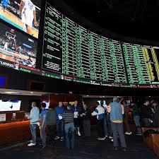 Betting on auto racing has exploded in popularity in vegas in recent years, and its appeal continues to grow. Betting Breakfast And The Bolts A Tampa Bay Lightning Game At A Sportsbook In Vegas Raw Charge
