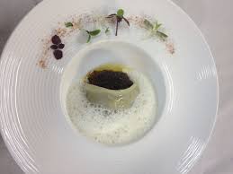 Raviole Ouverte De Joue De Bœuf Braisee Garniture D Une Daube Provencale Emulsion Legere A L Huile D Oliv Restaurant Gastronomique Daube De Boeuf Gastronomie