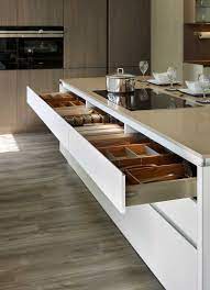 snug kitchens newbury pronorm y line matt arctic white island with caesarstone shitake workshops with walnut pronorm drawer inter keuken keukens huisinrichting