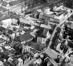 Karlsplatz Mit Karlschule Gemeinschaftsgrundschule Und Blick Auf Das Rosentor Ca 1950er Paderborn Stadt Nordrhein Westfalen