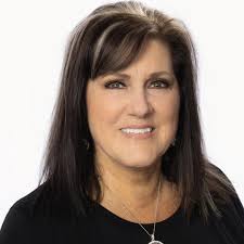 Support for Single Mom Veronica Lynn After Ankle Surgery