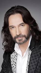 No es Diego Hargreeves es Diego Banderas 👌😩