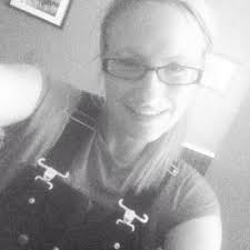 Jessica Halvorson's Instagram, Twitter & Facebook