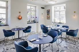 2 main types of dining rooms. Gioias Restaurant