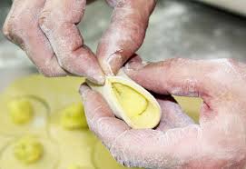 Die gefrorenen schlipfkrapfen in viel kochendes salzwasser geben, vorsichtig umrühren, auf kleiner. Osttiroler Schlipfkrapfen Neuigkeiten Kochen Kuche