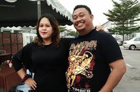 Isteri rahim sepahtu no 1 kolin abdullan jual pickup line dgn suami tercinta. Rahim Sepahtu Nafi Dakwaan Pukul Tendang Isteri