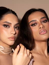 bisuteria_michell x Colómbe Makeup School 🤩 Está temporada es perfecta  para tomar decisiones que te acerquen a tus sueños, ¡Tu yo del 2026 te lo  va a agradecer! ✨ Aprende de 0