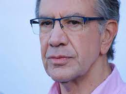 Redes sociales jc, tírame la pista: Vayase Del Pais La Inesperada Funa Que Descoloco A Joaquin Lavin