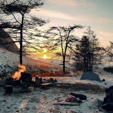 Polizisten und frau entkommen nur knapp dem sicheren tod. Bushcraft Survival Und Lost Places Youtuber Wie Fritz Meinecke Nehmen Euch Mit In Die Wildnis