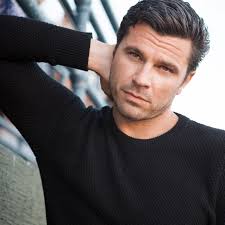 Check out Guys Reading Poems actor-producer Jason Fracaro as he throws down  at our April open mic. Please join us for our next open mic this Thursday,  July 6th at 7:00 p.m.