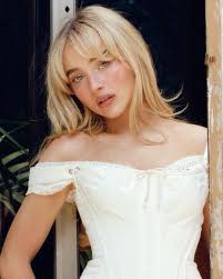 sabrina short 'n sweet