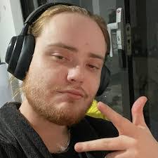 Jacob Knott's Instagram, Twitter & Facebook