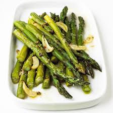 Sparanghel Cu Usturoi La Cuptor Www Foodstory Ro Asparagus Recipes Roasted Vegetable Recipes Asparagus Recipe