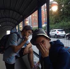 наш корабль идет ко дну помоги мне я утону 