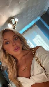 Kaitlyn Haddock's Instagram, Twitter & Facebook