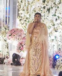 Pemberkatan adat batak toba pengantin gondrong. 8 Model Kebaya Untuk Tubuh Gemuk Terbaru Dan Terkeren