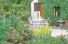 Check out our simple rectangle selection for the very best in unique or custom, handmade pieces from our shops. 12 Tips For Designing A Small Garden