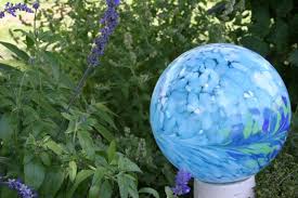 comment fabriquer soi meme une boule decorative pour jardin jardins fabriquer soi meme jardin moderne
