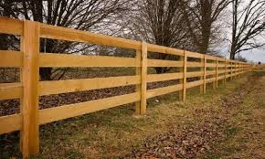 Love This Simple Fence Would Be Pretty In Christmas Lights Too Farm Fence Fence Farm