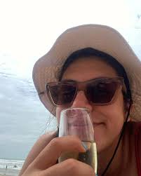 Un mini recap de lo que fue mi 2024 ✨. Este año me rodee de personas  maravillosas y tuve experiencias hermosas. Cada foto realmente representa  una faceta de lo que fueron todos