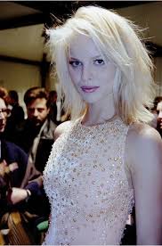 Czech top model eva herzigova fronts ''eva's smile'', a fashion story lensed by photographer angelo pennetta for vogue italia's october 2020 issue.in charge of styling was anastasia barbieri, who for the session selected looks from max mara's fall/winter 2020 collection. Eva Herzigova Backstage After The Versace Show Mailand 1995 In 2020 High Fashion Editorial Fashion Editorial Fashion