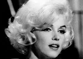Does anyone know how I can achieve this 60's hair that Marilyn had in her  last year's? I cannot find any tutorial out there I have looked but the  ones I found