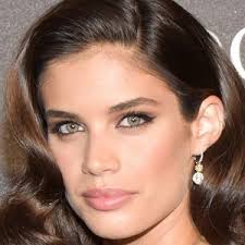 She became victoria's secret's first openly transgender model in august 2019, and became the sports illustrated swimsuit issue's first openly transgender model in 2020. Sara Sampaio Age Bio Faces And Birthday
