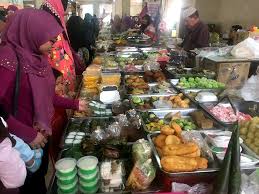 The pasar siti khadijah is one of the most visited landmark of kota bharu. Kelantan Best Kueh Mueh Sedap Murah Pasar Siti Khadijah Nina Mirza