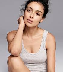 Mineral oil-free body lotions for healthy skin