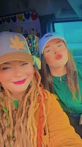 Ramona Slater's Instagram, Twitter & Facebook