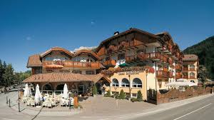 Send me your offers and news. Leading Relax Hotel Maria Fassatal Dolomiten Italien Hotel Maria