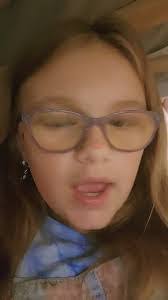 Ariel Puckett's Instagram, Twitter & Facebook