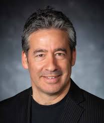 CONNECTING THE DOTS FROM BENCHTOP TO HUMAN AND ENVIRONMENTAL RISK FAIRE LE  LIEN ENTRE LA RECHERCHE ET LES RISQUES POUR L'HOMME