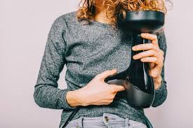 The blow dryer diffuser is an awesome tool for curly hair. How To Use A Diffuser From Short Hair To Long Curls The 4 Best