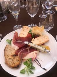 This video will teach you how to do a. Duo Jambon Cru Cul Noir Et Terrine St Jacques Bild Von Restaurant Des Sources Feniers Tripadvisor