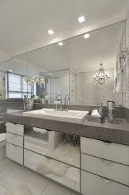 Banheiro Cinza E Branco Revestido De Silestone E Com Bancada De Make Decorsalteado Banheiro Cinza E Branco Banheiro Cinza Granito Cinza