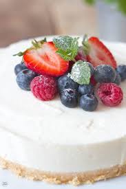 Für die erfrischende torte brauchst du keinen ofen, denn sie kommt gänzlich ohne backen aus. Philadelphia Torte Frischkase Torte Ohne Backen Sweets Lifestyle