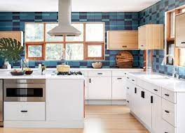 Mid century incorpora muebles de la época contaban con una estética parecida y estaban diseñados para ser totalmente funcionales y adaptables al estilo de vida. Backsplash Gone Plaid Mid Century Kuche Los Angeles Von Fireclay Tile Houzz