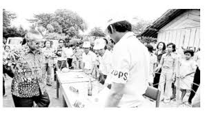 Pemilihan umum ini diikuti 2 partai politik dan 1 golongan karya, yaitu: Gaya Soeharto Zaman Orde Baru Pangkas Partai Politik News Liputan6 Com