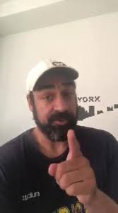 Jesse Tillman head coach Uppsala Basket Herr röstar självklart i valet 2018!