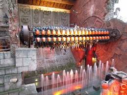 In 2008 a splash battle ride, wakobato, opened in the lake in the old fairytale forest. Watch And See The Great Suspended Top Spin Talocan In Phantasialand Bruhl Germany Youtube