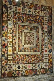 This set features a black floral toile design on a cottage white background. 230 Medallion Quilts Ideas Medallion Quilt Quilts Antique Quilts