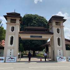 The historical complex sits in the traditional malay houses. Kompleks Sejarah Pasir Salak Historical Complex 14 Tips Dari 920 Pengunjung
