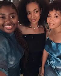 Had to pop out real quick✨😌 #WeOutside #HoustonsFinest 😘 ft. The Ladies