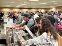 BIG VINYL RECORD DIG! The Reading Record Riot...