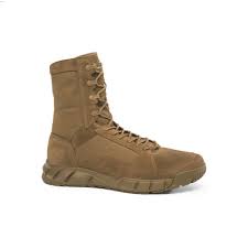 Oakley Durable Eva Midsole And Outsole Size 9 5 Light Assault Boots Coyote Tan In 2020 Oakley Boots Boots Tactical Boots