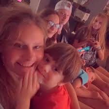 Where to find swimming lessons for 2 year olds in Enid?