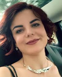 چند وقتيه روز دوشنبه يه نفر تو چت گروهى شركت يه سوال ميپرسه، راجع به  خودمون، نظراتمون، خاطرات و تجربه هاى شخصى مون و جوابهاى آدمها خيلى جالب و  شنيدنيه و واقعاً